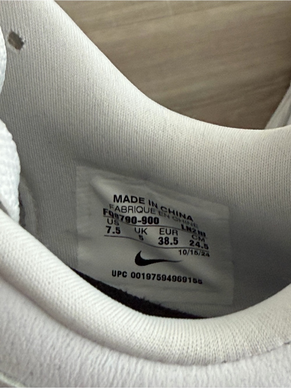 Nike Air Max 90 White Sneakers Women’s Size 7.5 - Picture 6 of 6
